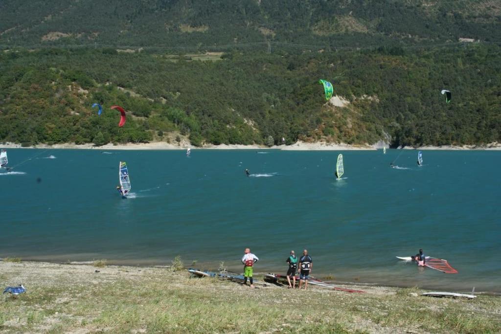 Gite De Charme : La Grange Au Lac Azur Treffort  Eksteriør bilde