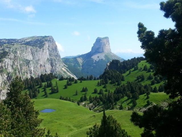 Gite De Charme : La Grange Au Lac Azur Treffort  Eksteriør bilde