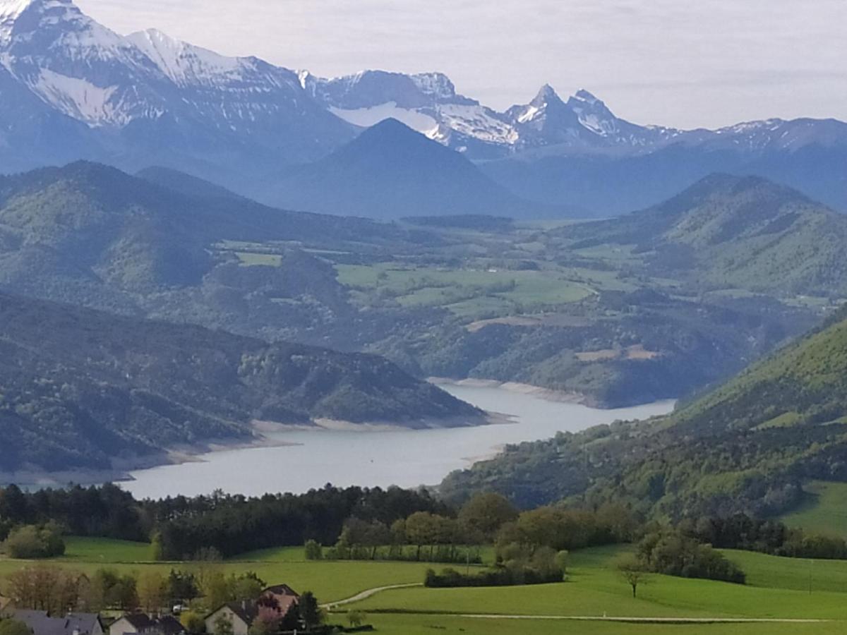 Gite De Charme : La Grange Au Lac Azur Treffort  Eksteriør bilde